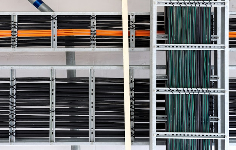 What are the benefits of using a cable tray